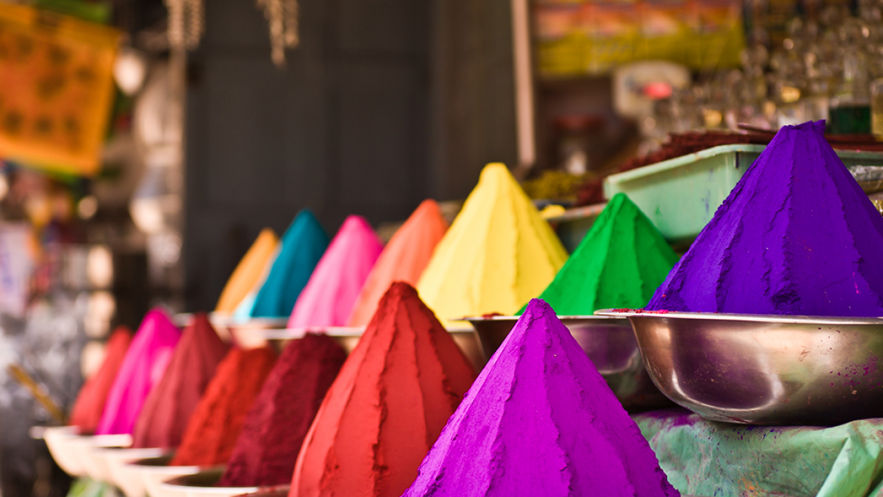 Fascinating Relationship Between Colours, Holi and Ayurveda ...